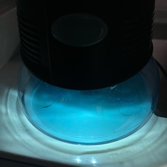 IL Black and Blue Air Purifier by Rainbow Vacuum - Picture 8 of 9